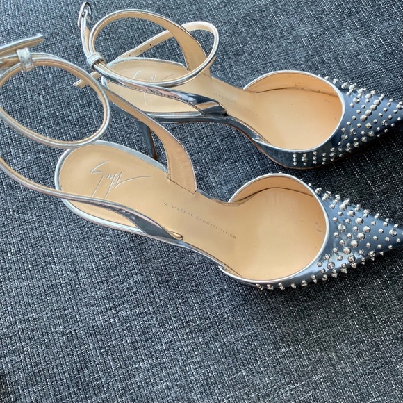 Giuseppe Zanotti Lucrezia silver spiked heels - Picture 2 of 5